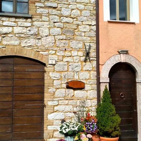 Apartment Casa Del Borgo Cantiano